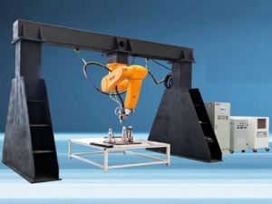 3D-Робот GOLDEN LASER для лазерной резки и сварки металла